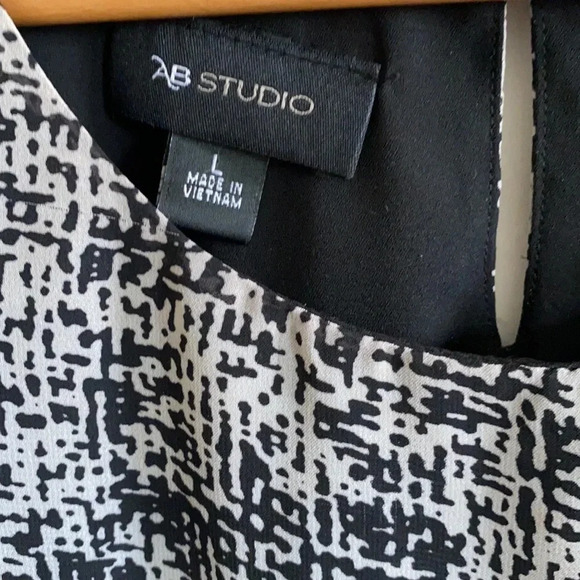 AB Studio Black/White Layered Top - Picture 6 of 8